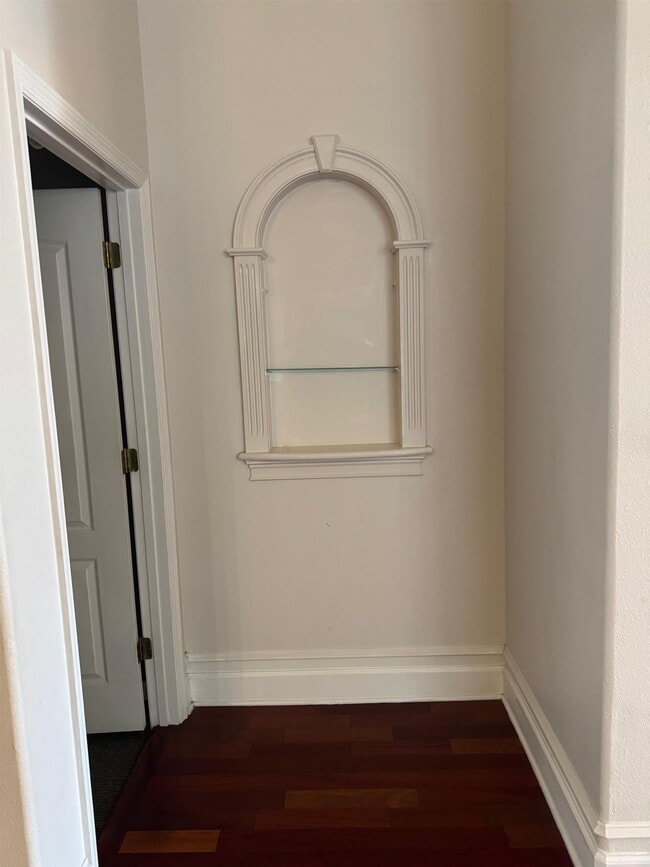 Building Photo - 2186 Heathrow Dr