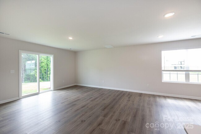 Building Photo - 10350 Chatham Run Ln