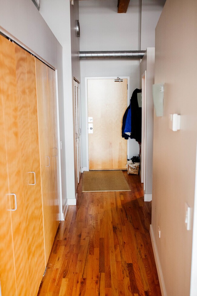 Building Photo - 2111 W Churchill St