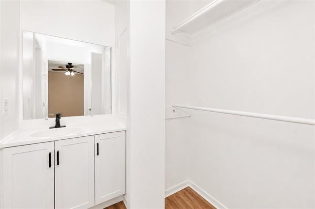 Building Photo - 5513 Scott Dr
