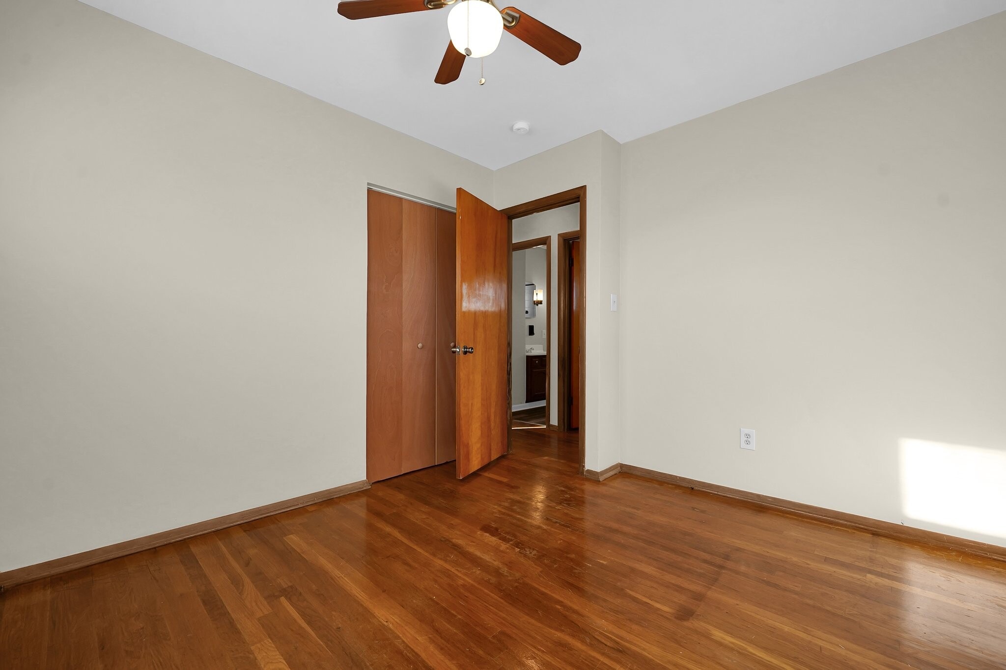 Building Photo - 995 Wiltshire Rd