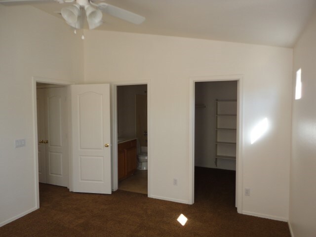 Building Photo - 8417 W Hilton Ave