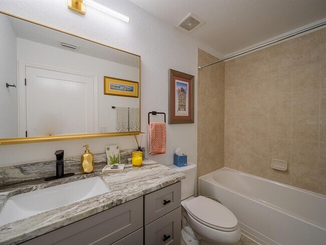 Building Photo - 7005 River Hammock Dr