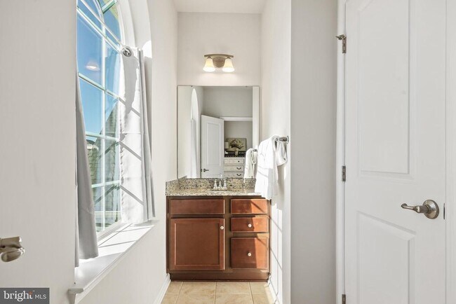 Building Photo - 76 Penns Charter Ln