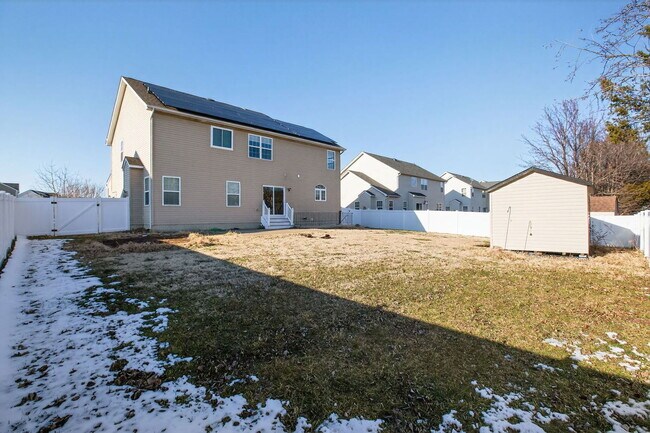 Building Photo - 46809 Shelton Dr