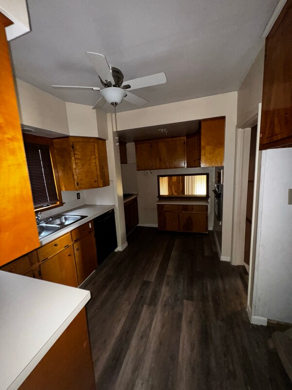 Building Photo - 582 Colima Dr