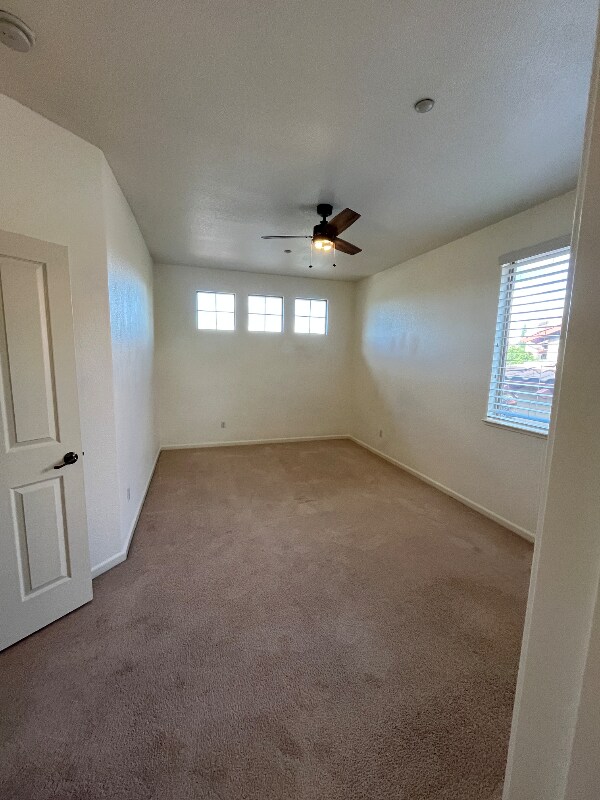 Building Photo - 1250 Earlton Ln