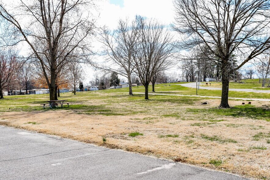 Building Photo - 3035 Oriental Dr