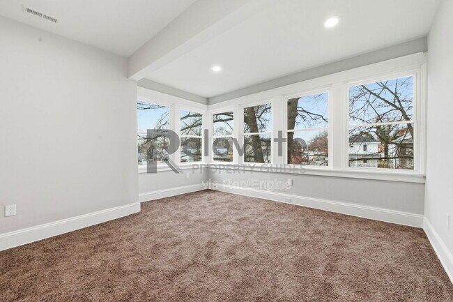 Building Photo - 3100 1st Ave