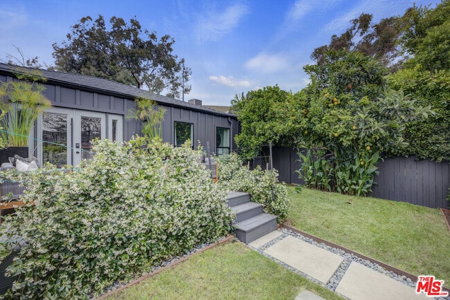 Building Photo - 2815 S Holt Ave