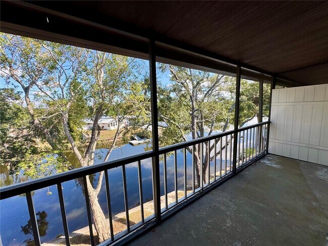 Building Photo - 9205 Tudor Dr