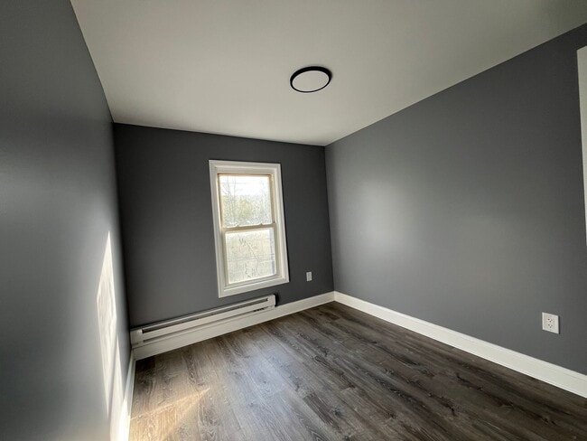 Building Photo - 683 State St