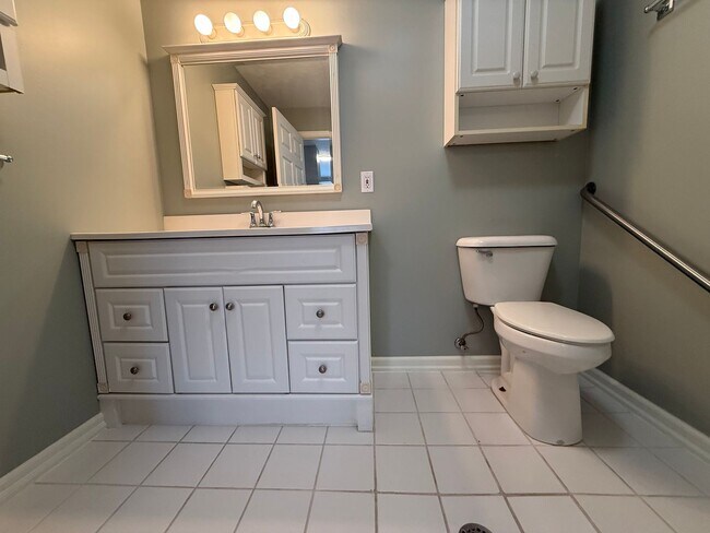 Building Photo - 5093 M-37