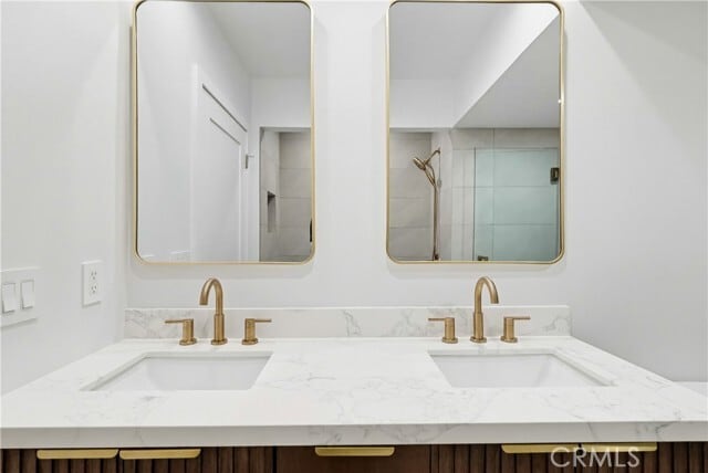 Building Photo - 5440 Alcove Ave