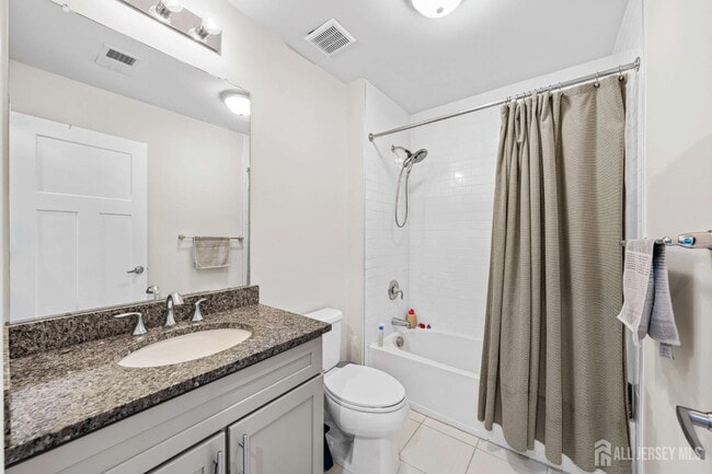 Building Photo - 2 Gonzalez Dr