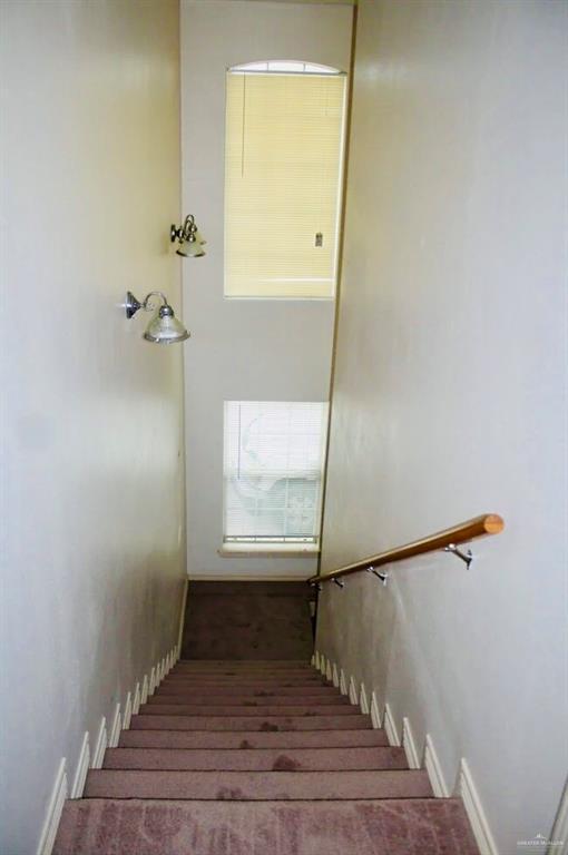 Building Photo - 1503 W Fig Ave