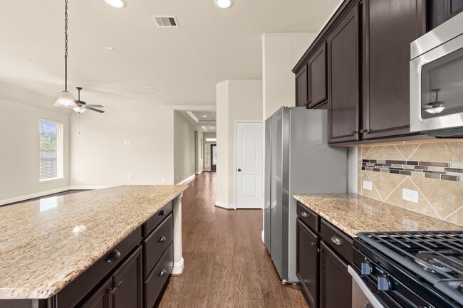 Building Photo - 4823 Palomar Ln