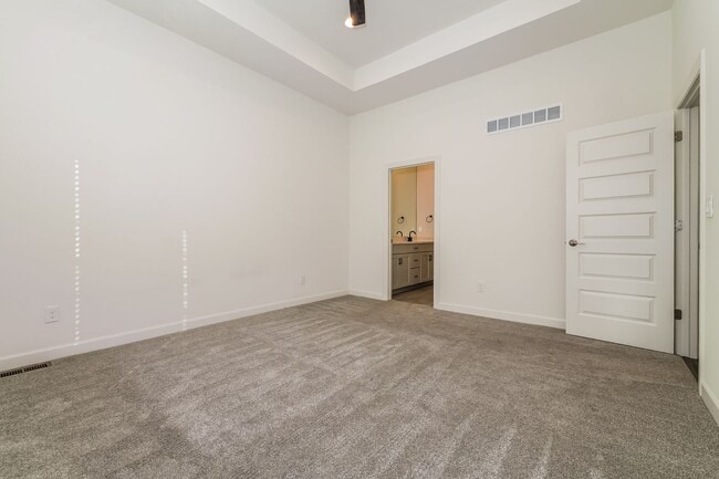 Building Photo - 16161 Fontana St