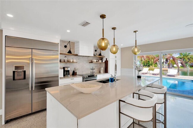 Building Photo - 807 Snug Island