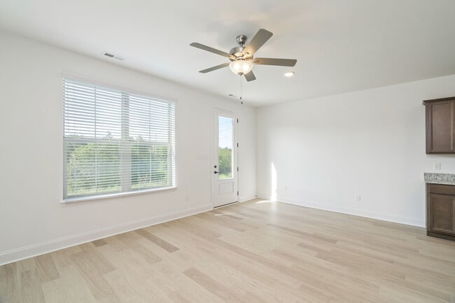 Building Photo - 1472 Mountain Quail Cir