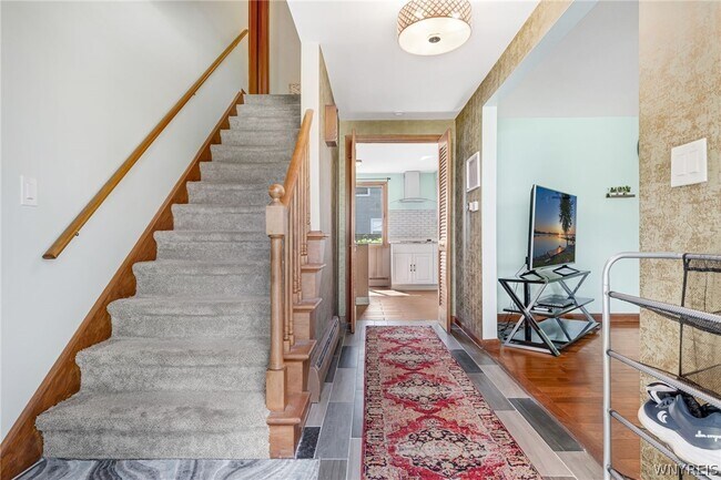 Building Photo - 71 Chaumont Dr