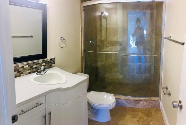 Building Photo - 1721 Village Blvd