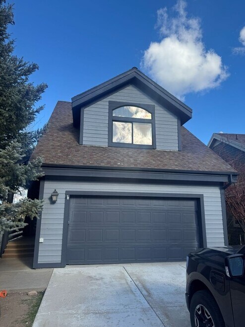 Building Photo - 5476 Cross Country Way