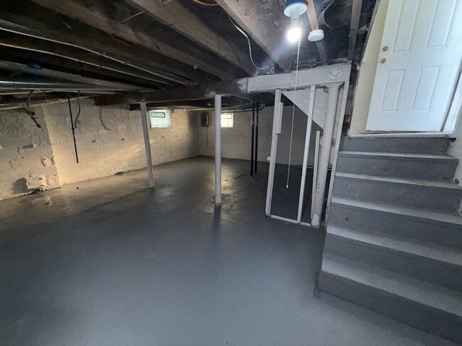 Building Photo - Open House Schedule Mon 9.1.25 @ 12:00pm, ...