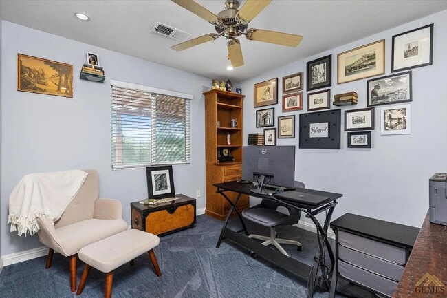 Building Photo - Northwest Home!