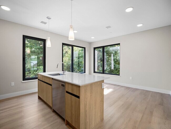 Building Photo - 249 Corey Rd