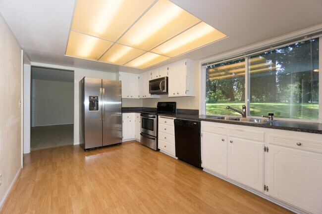 Building Photo - 14829 SE 170th St