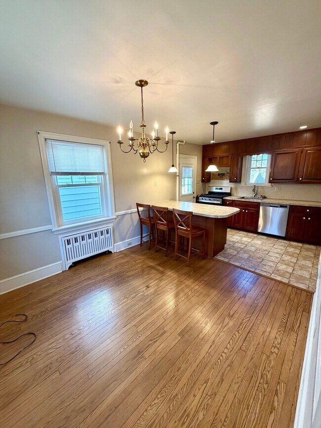 Building Photo - 111 Atkins Ave