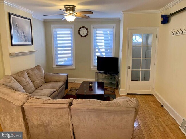 Building Photo - 812 N Judson St