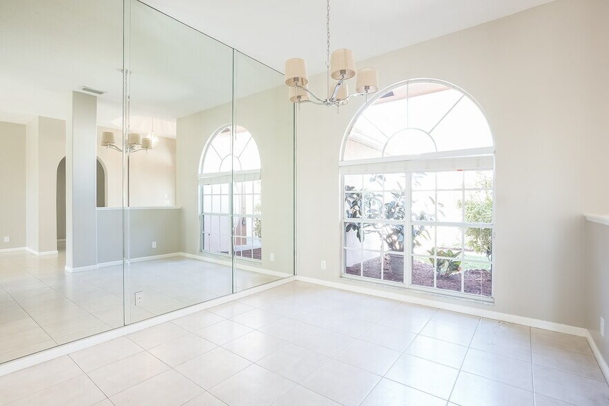Building Photo - 109 Black Olive Crescent