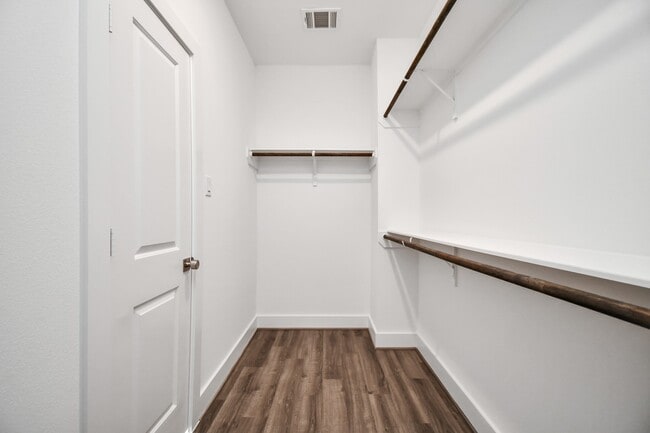 Building Photo - 9016 Laverne Laurel Ln