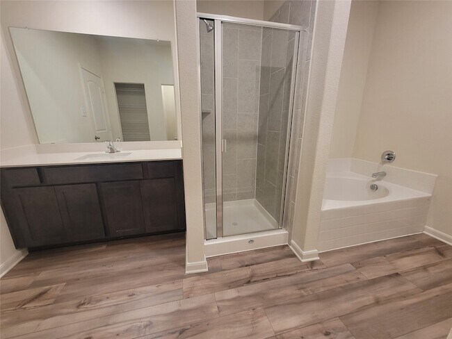 Building Photo - 3012 Villegas Wy