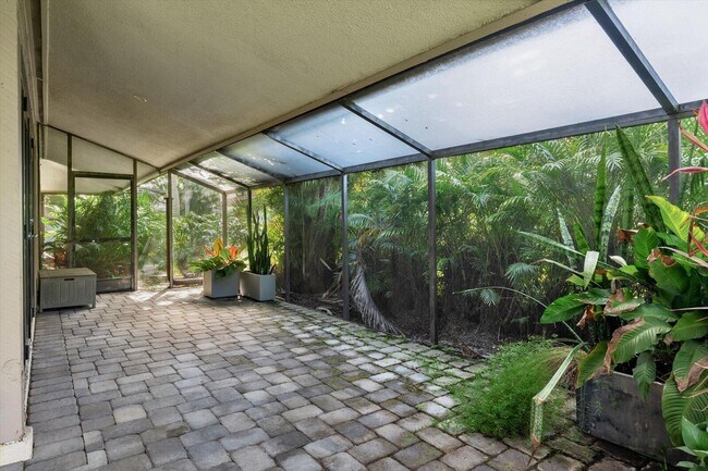 Building Photo - 2139 Wightman Dr