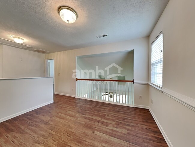 Building Photo - 1120 Birch Hill Dr