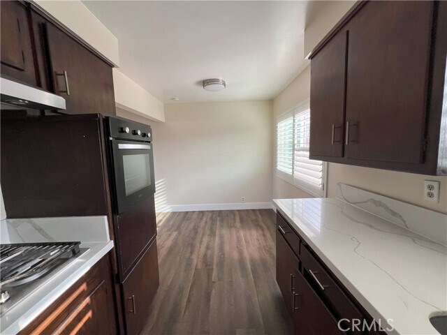 Building Photo - 4059 W 142nd St