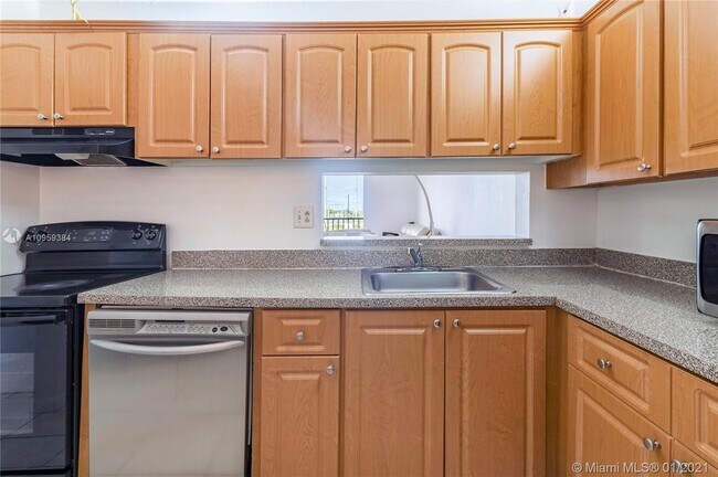 Building Photo - 8500 SW 133rd Avenue Rd