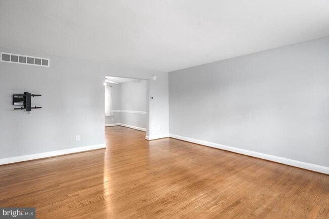 Building Photo - 1618 Myamby Rd