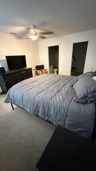 Building Photo - 3640 59th Ave W