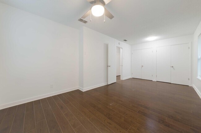 Building Photo - 205 Chippendale Ave