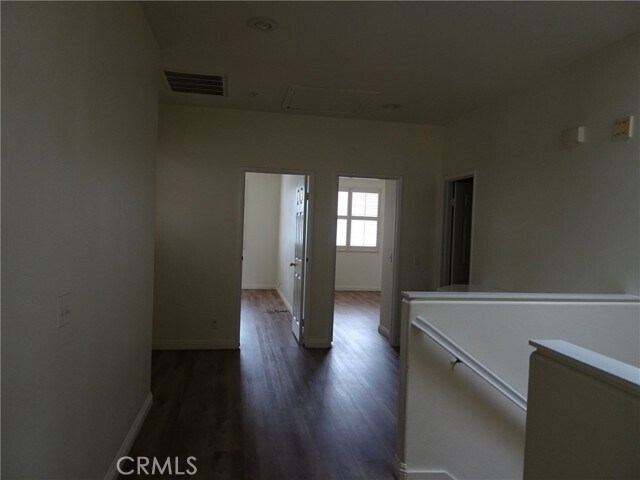 Building Photo - 406 N Kenwood