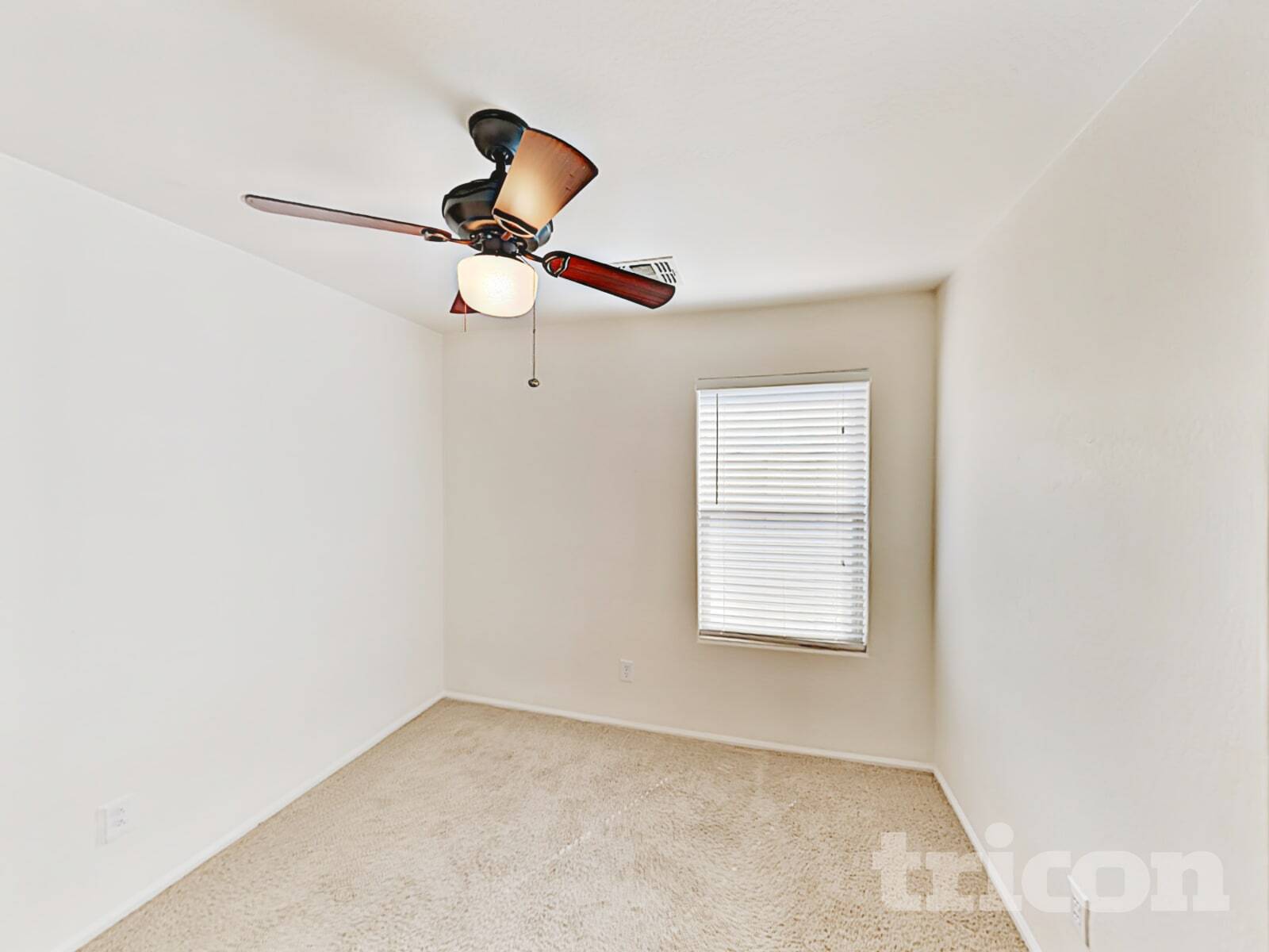 Building Photo - 1275 E Shari St