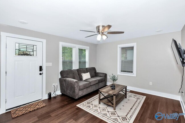 Building Photo - 2910 Wilson Dr NW