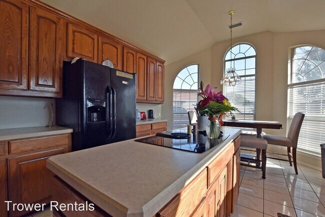 Building Photo - 4 br, 3.5 bath House - 26 Dolores Ct.
