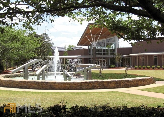 Building Photo - 13 Northlake Dr