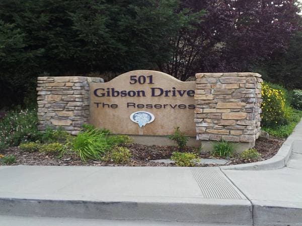 Primary Photo - COMING SOON!!! 3 Bedroom Condo Near The Galleria