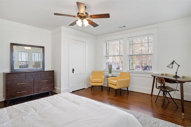 Building Photo - 3 br, 2.5 bath House - 1730 Linwood Avenue